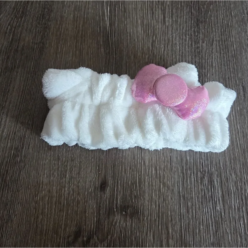 The Crème Shop Plush Spa Headband with Hello Kitty's Signature Bow (Pink)